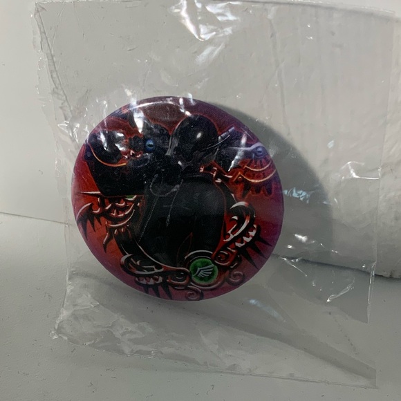 Kingdom Hearts Pin - Picture 2 of 4
